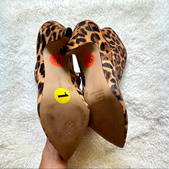 Vince Camuto Nandi 2 Cow Hair Leopard Booties Size 9.5 - Picture 9 of 9